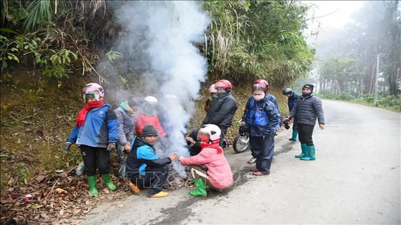 أمطار وجبهة باردة.. تغير مفاجئ في حالة الطقس بمناطق شمال فيتنام
